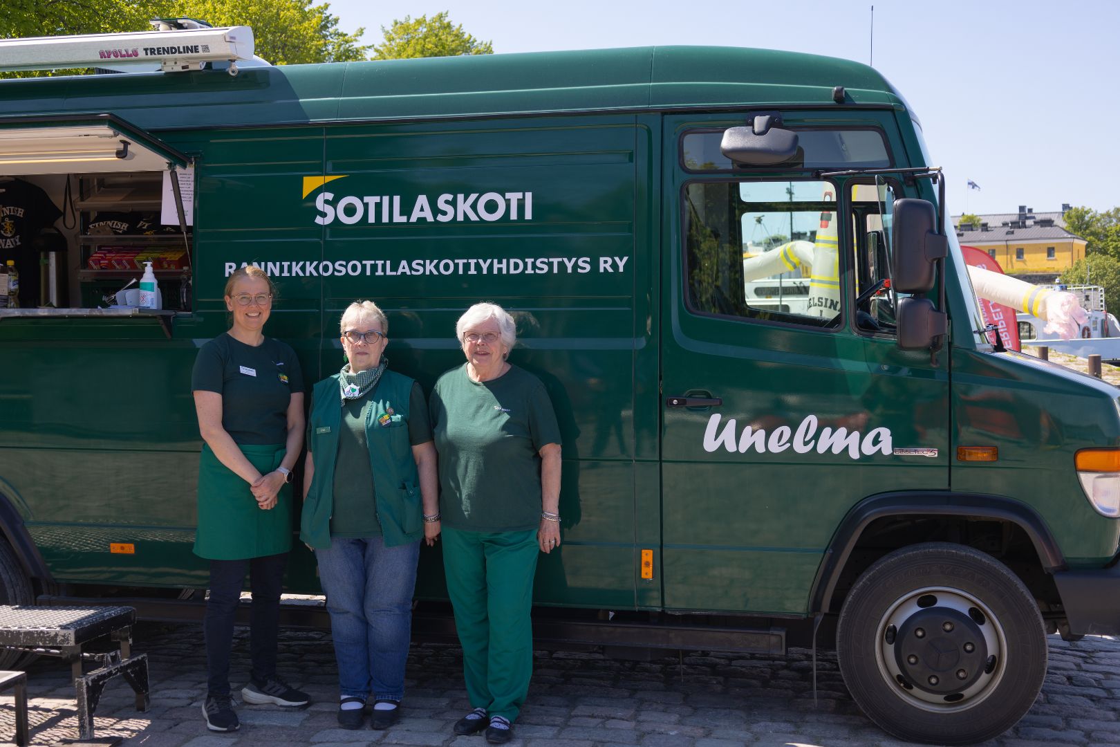 Sotilaskotiauto Unelma.